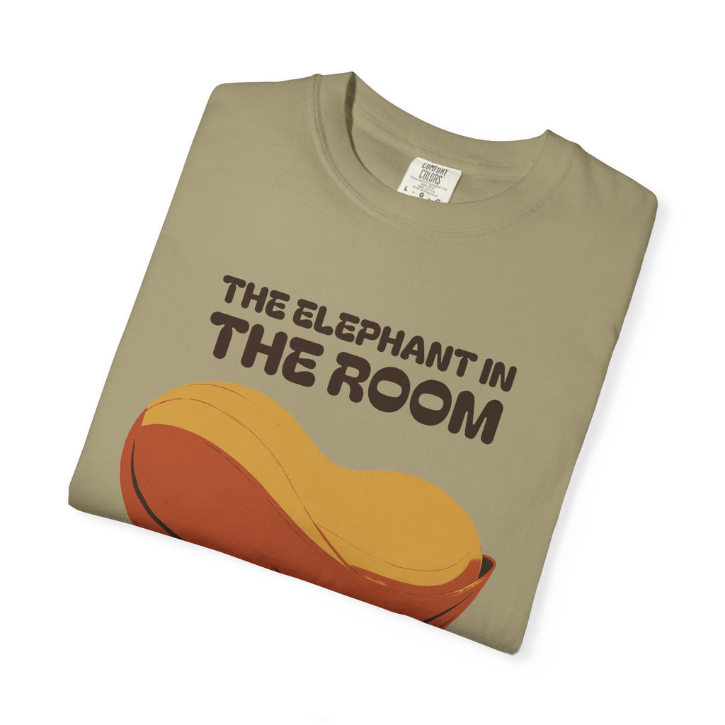 Animal Pun Fan Shirt - The Elephant in the Room Would Like a Snack Tee