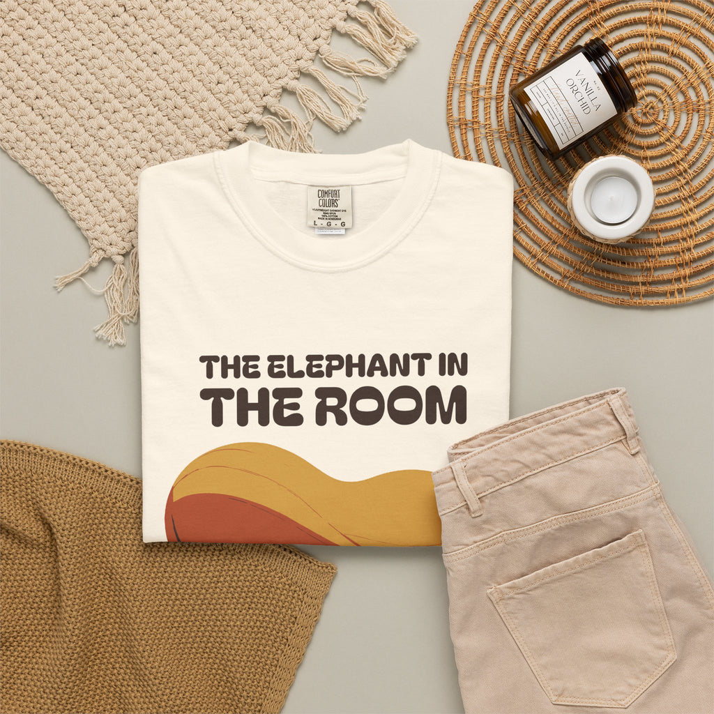 Animal Pun Fan Shirt - The Elephant in the Room Would Like a Snack Tee