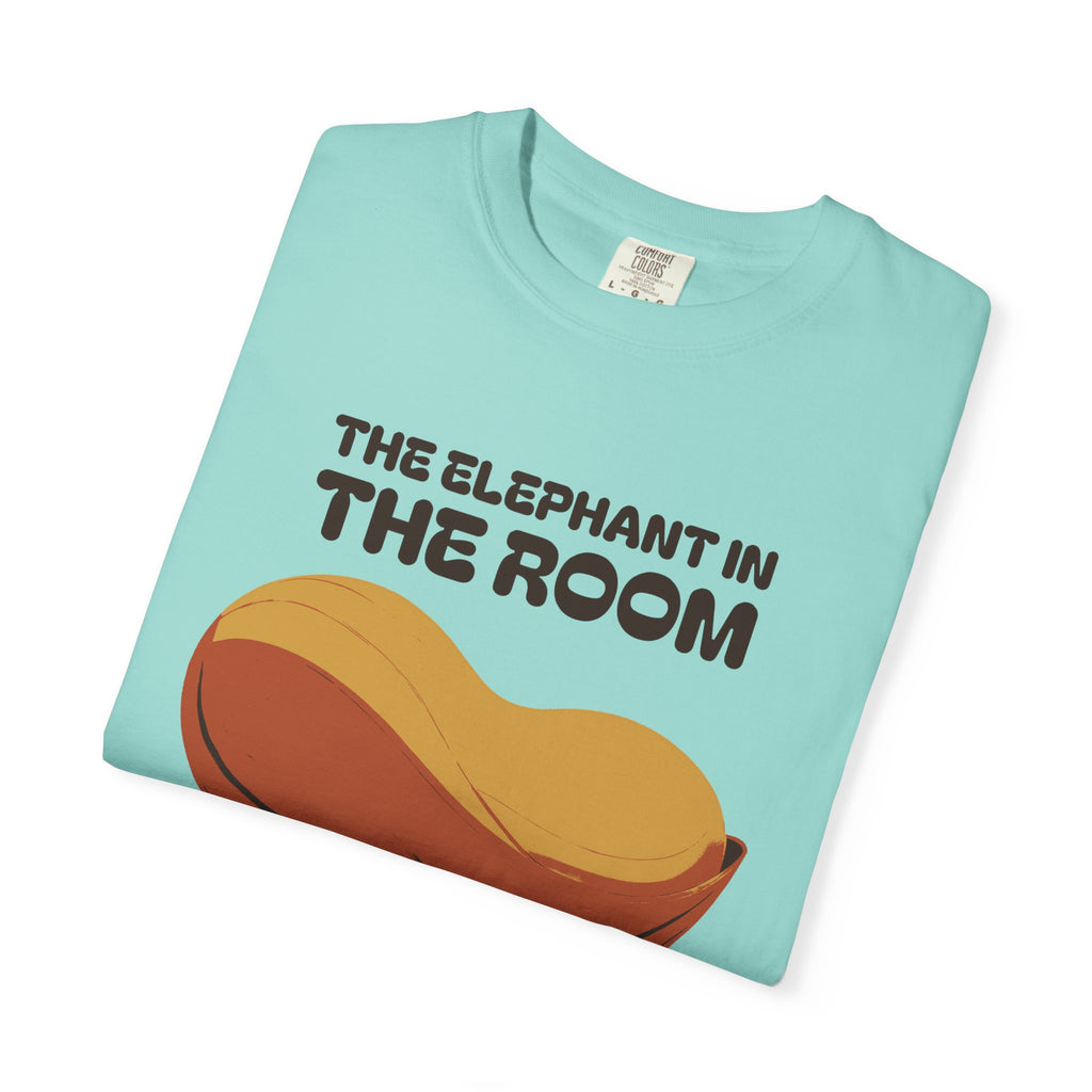 Animal Pun Fan Shirt - The Elephant in the Room Would Like a Snack Tee