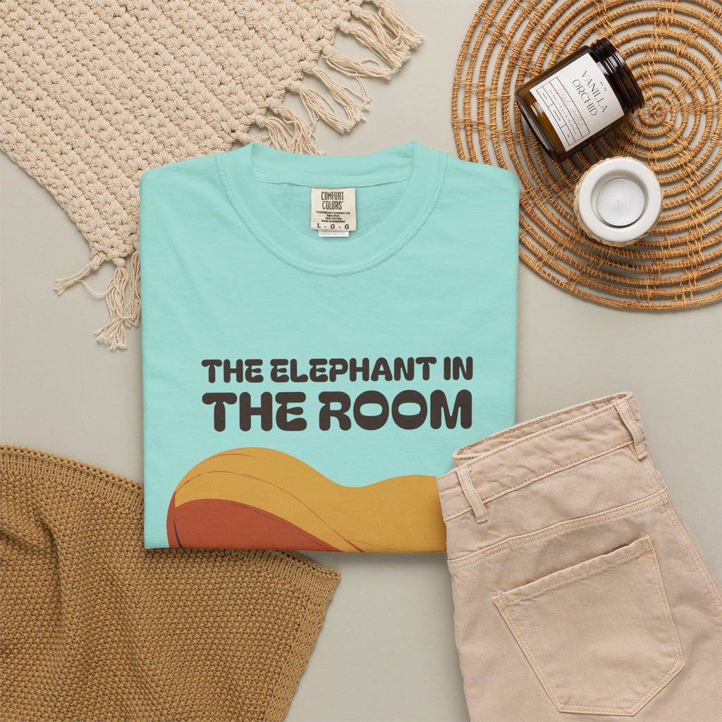 Animal Pun Fan Shirt - The Elephant in the Room Would Like a Snack Tee