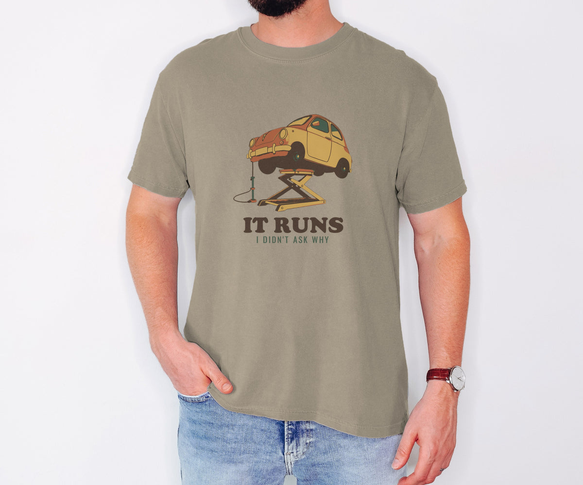 Funny Mechanic Shirt - It Runs I Didn't Ask Why Weekend Mechanic Tee - photo 2